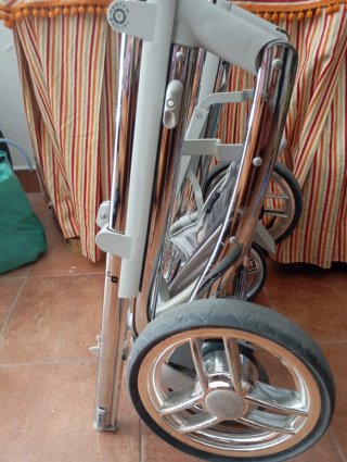 Carrito Bebecar con sillilla, capazo  y portabebés
