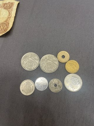 Lote pesetas, billetes, monedas del mundo y libro