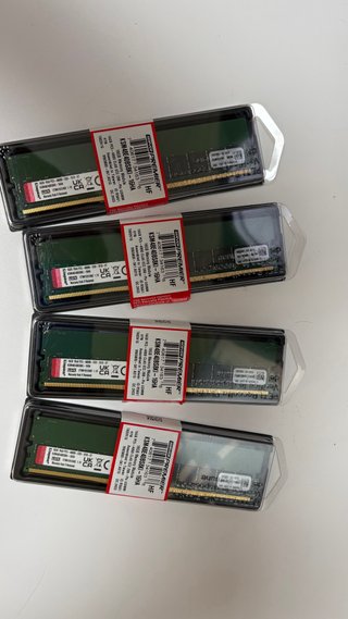 64 GB RAM DDR5 ECC para servidor (4 x 16 GB)