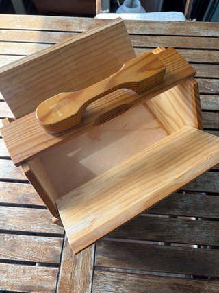 Caja de madera para limpieza de zapatos