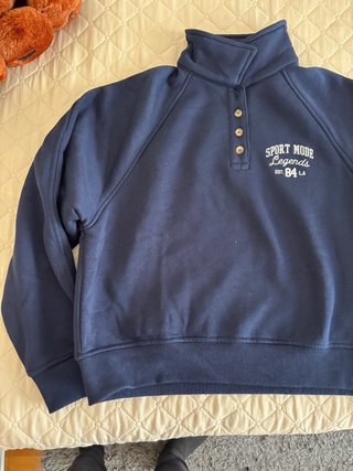Sudadera Azul con Botones