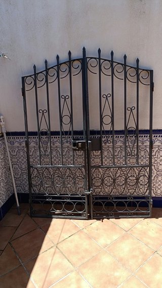 Cancela de hierro forjado