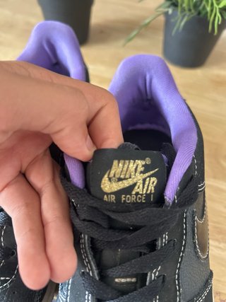 Nike Air Force 1 Negras y Moradas
