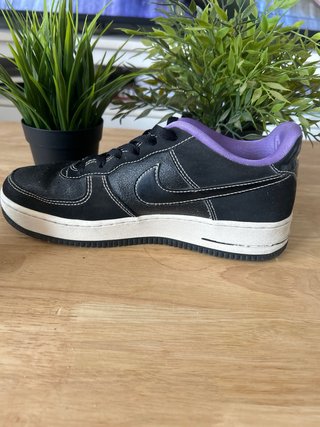 Nike Air Force 1 Negras y Moradas