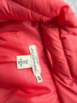 Chaquetón de plumas H&M rojo
