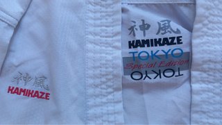 Karategui Competición Kumite Kamikaze