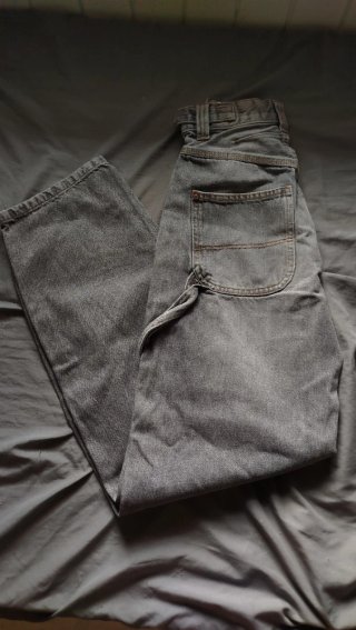 Vaqueros Anchos Gris