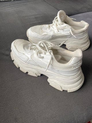 Zapatillas blancas talla42 Bershka