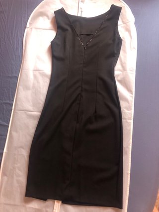 Vestido de fiesta negro intenso,