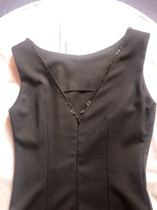 Vestido de fiesta negro intenso,