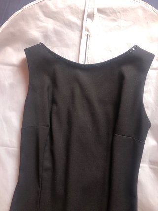 Vestido de fiesta negro intenso,