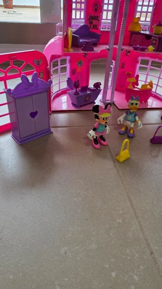 Casa de Minnie Mouse con luces y sonidos