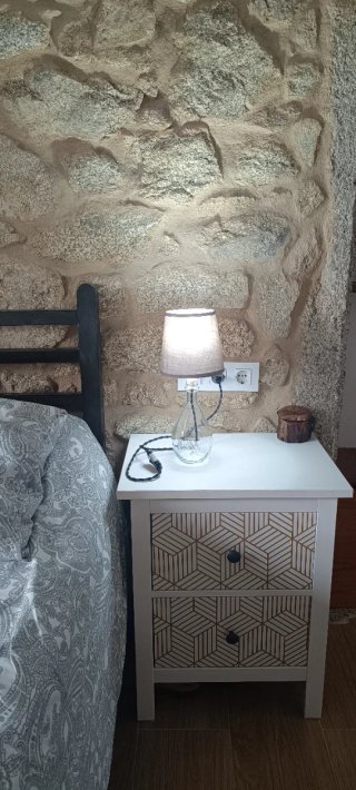 Lámpara de cristal y tela gris