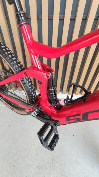 Bicicleta Eléctrica Scott Roja