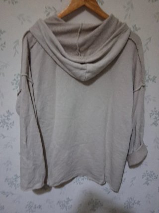 Jersey con estampado de estrella beige