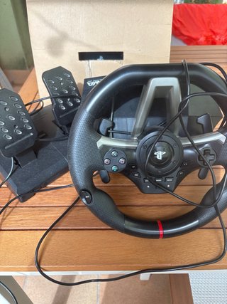 Volante Gaming Hori RWA para PS4 y PS3
