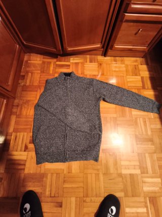Chaqueta de punto gris con cremallera
