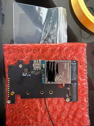 Módem 4G LTE Quectel EM06-E + Placa Expansión M.2