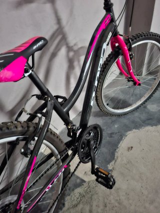 Bicicleta Juvenil B-Pro Negra y Rosa