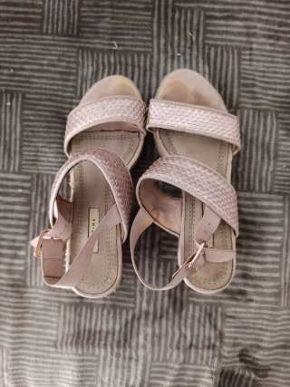 Sandalias cuña Corina oro/rosa