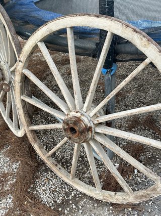 2 Ruedas Antiguas de Carro