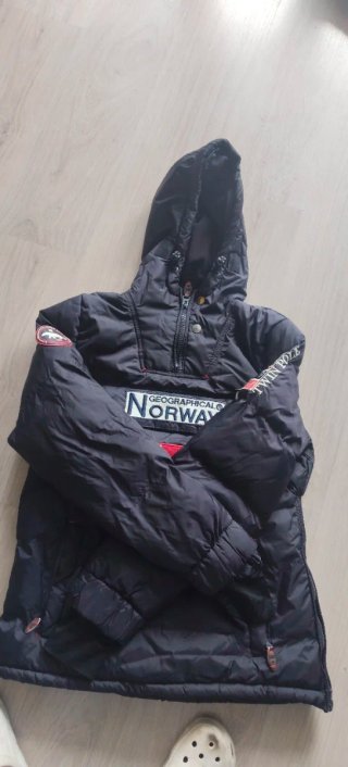 Abrigo Geographical Norway Negro