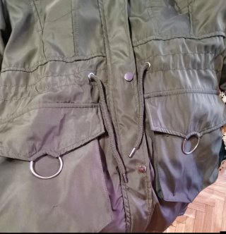 Parka verde militar abrigada