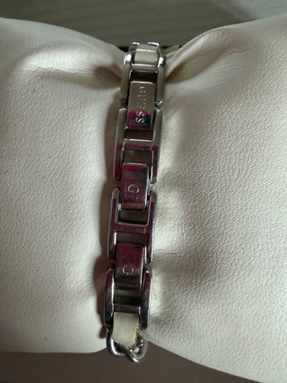 Reloj Guess Correa Piel Blanca y Acero