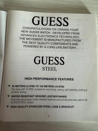 Reloj Guess Correa Piel Blanca y Acero