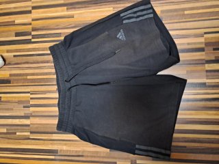 Pantalón corto Adidas negro