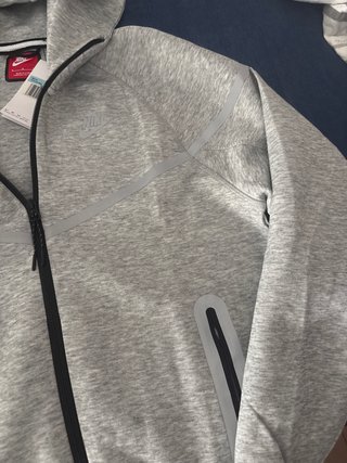Chaqueta Nike Tech Fleece Gris