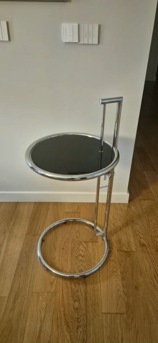 Mesa auxiliar regulable cromada