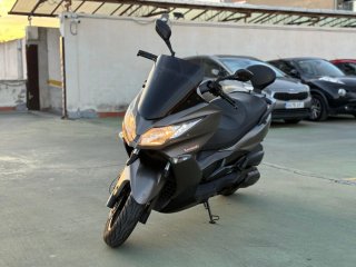 Kawasaki J300
