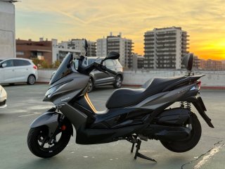 Kawasaki J300