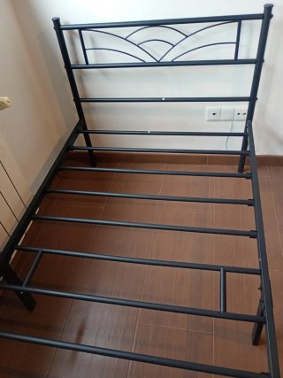 Cama metálica muy sólida 90x190
