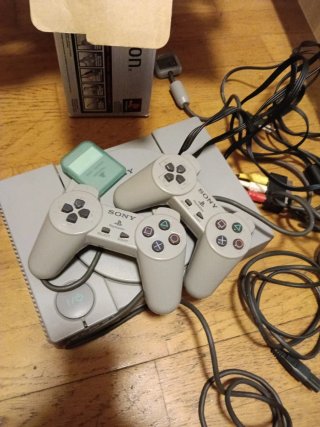 PlayStation Dual Shock + 8 Juegos PS1