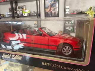 BMW 325i E36 Cabrio 1:18 Maisto Special Edition