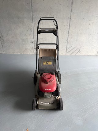 Cortacésped Honda HRG 415 gasolina con recogedor