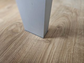 Mesa de Cristal y 4 Sillas de Madera