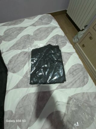 2 trajes negros