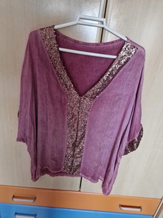 Blusa Morada con Lentejuelas