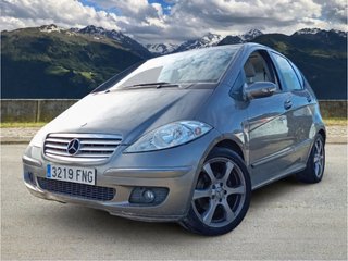 Mercedes A200 Avantgarde automático libro revision