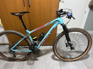 Bicicleta de Montaña Focus de Carbono