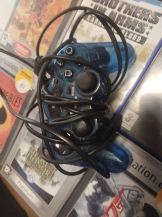 Consola PlayStation 2 con 28 juegos