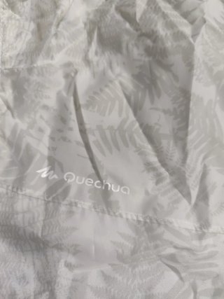 Chubasquero Quechua Blanco