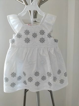Vestido con cubre pañal y diadema (74cm)