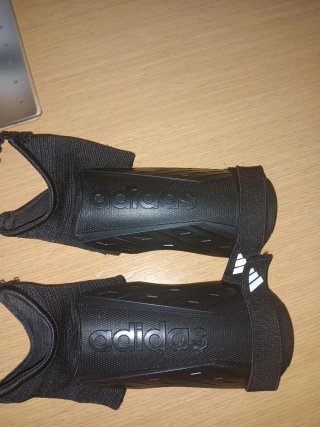 Espinilleras Adidas Negras