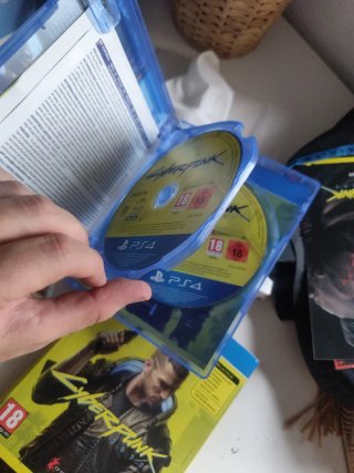 Cyberpunk 2077 (PS4). Edición dia 1