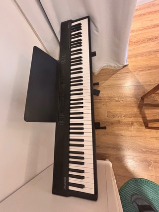 Teclado Piano Eléctrico ALESIS