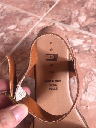 Sandalias de tacón beige y rosa